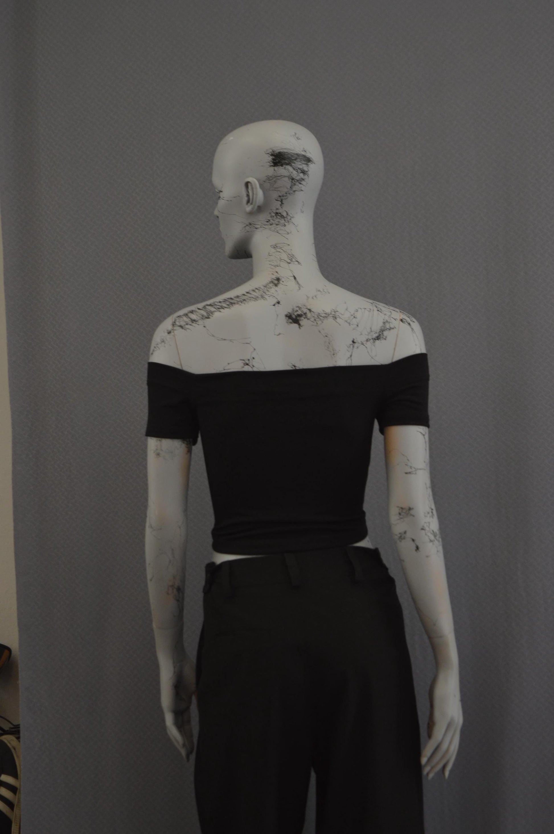 Urban Soho Low Shoulder Crop Top