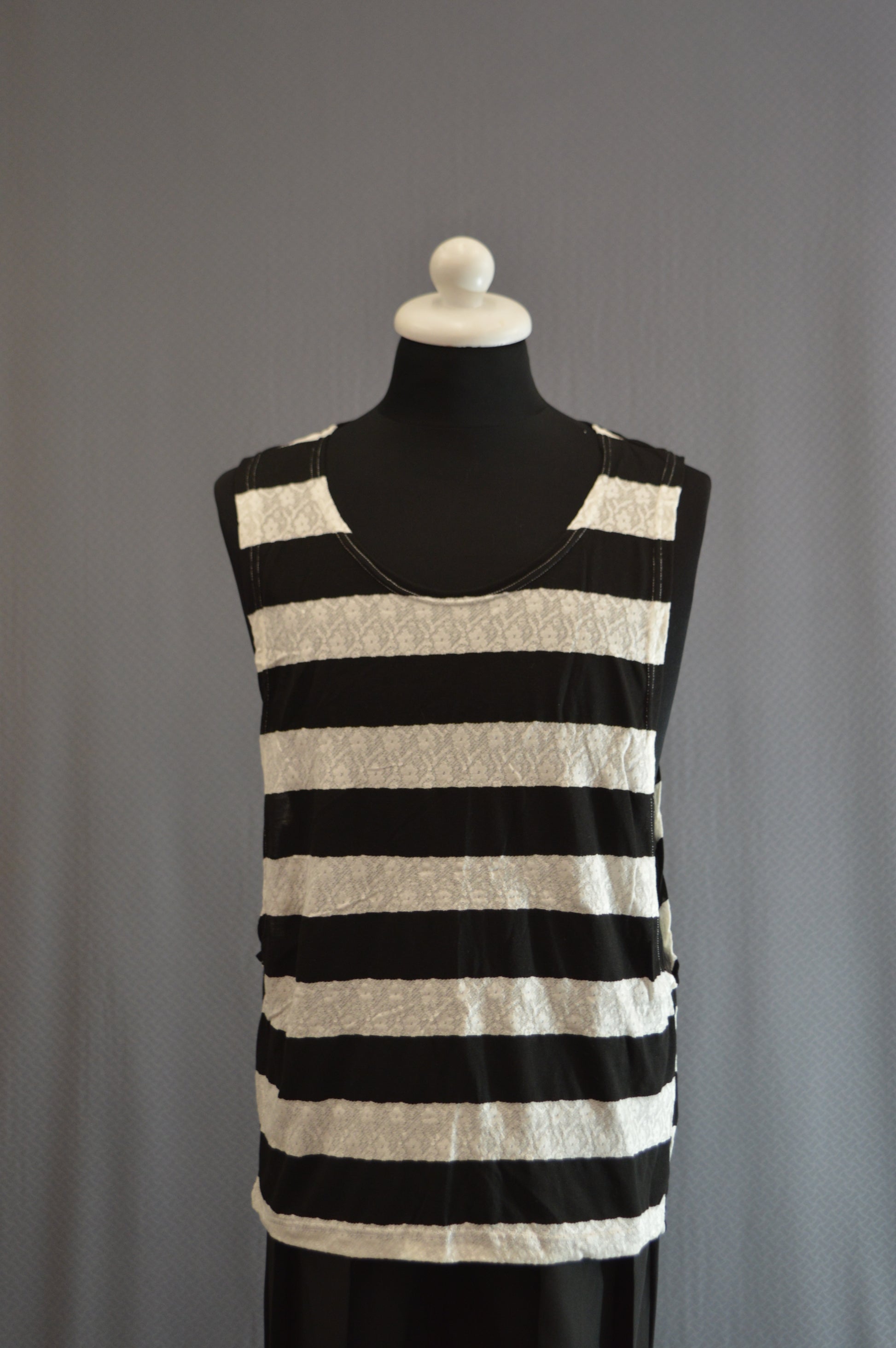 Soho stripes open side top