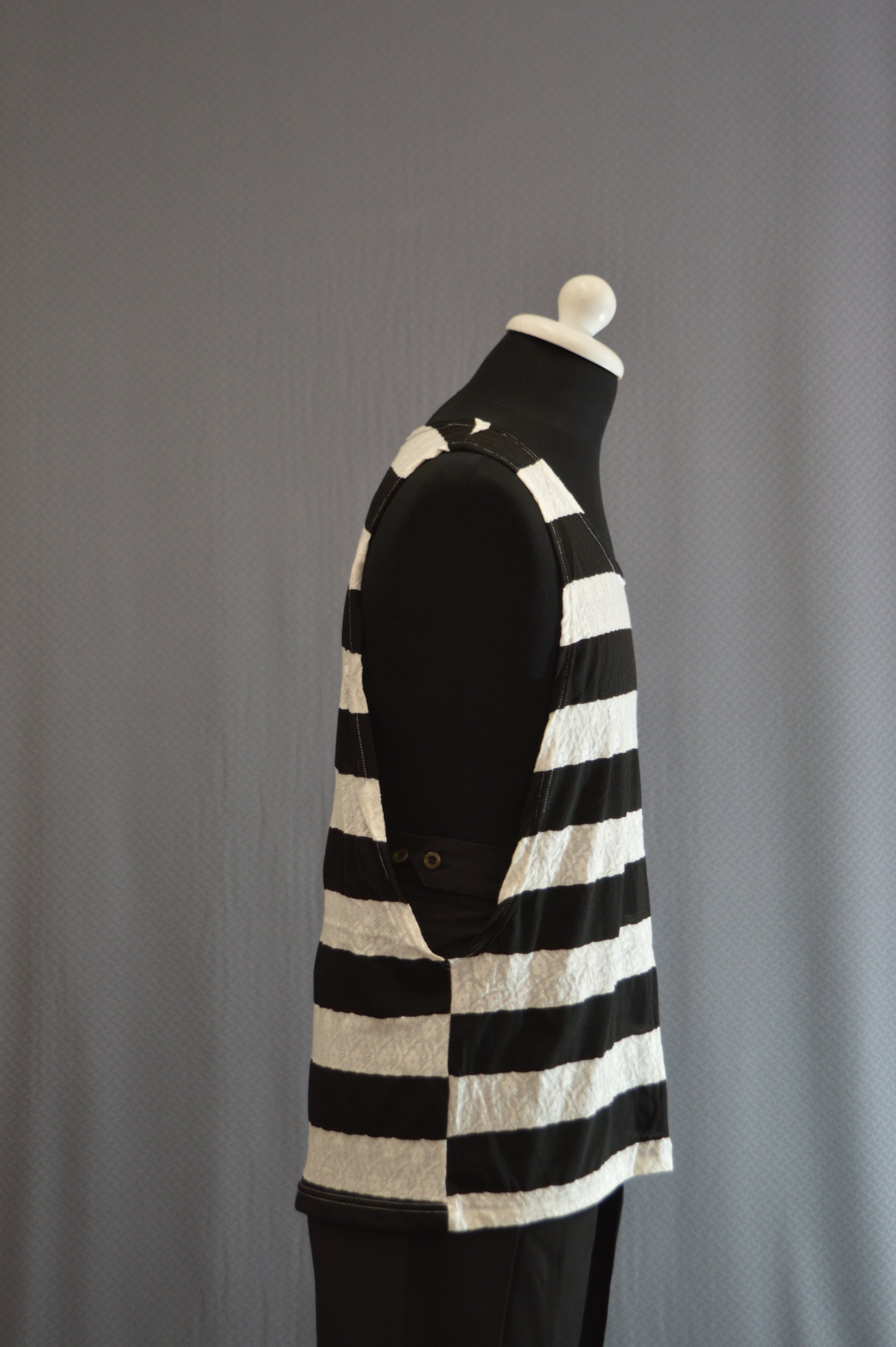 Soho stripes open side top