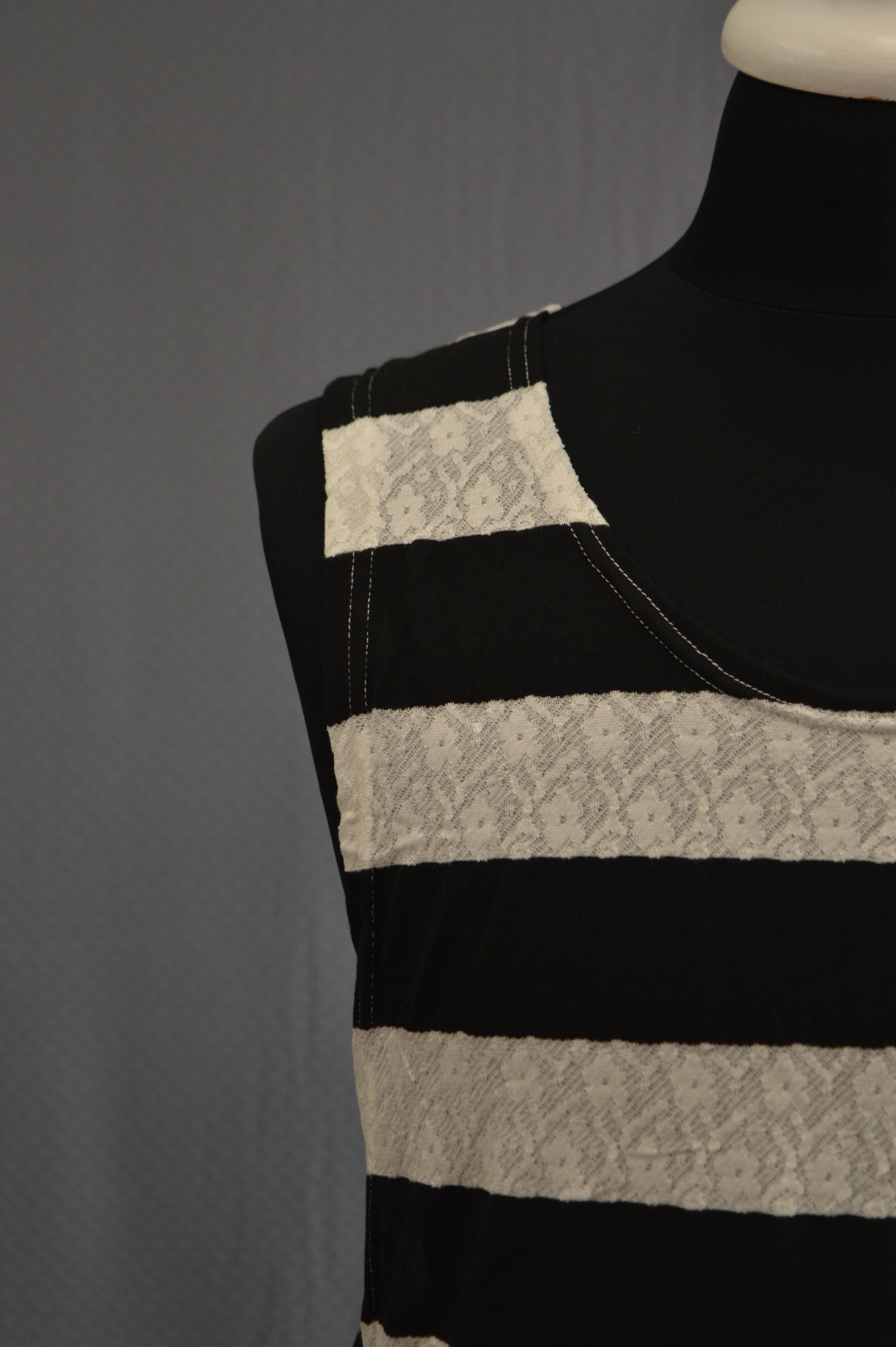 Soho stripes open side top