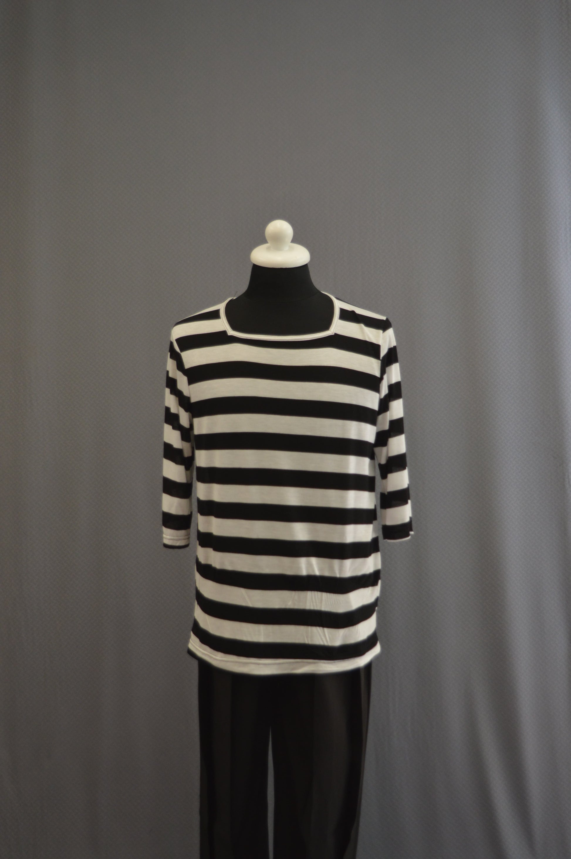 Citygroove square neck t-shirt