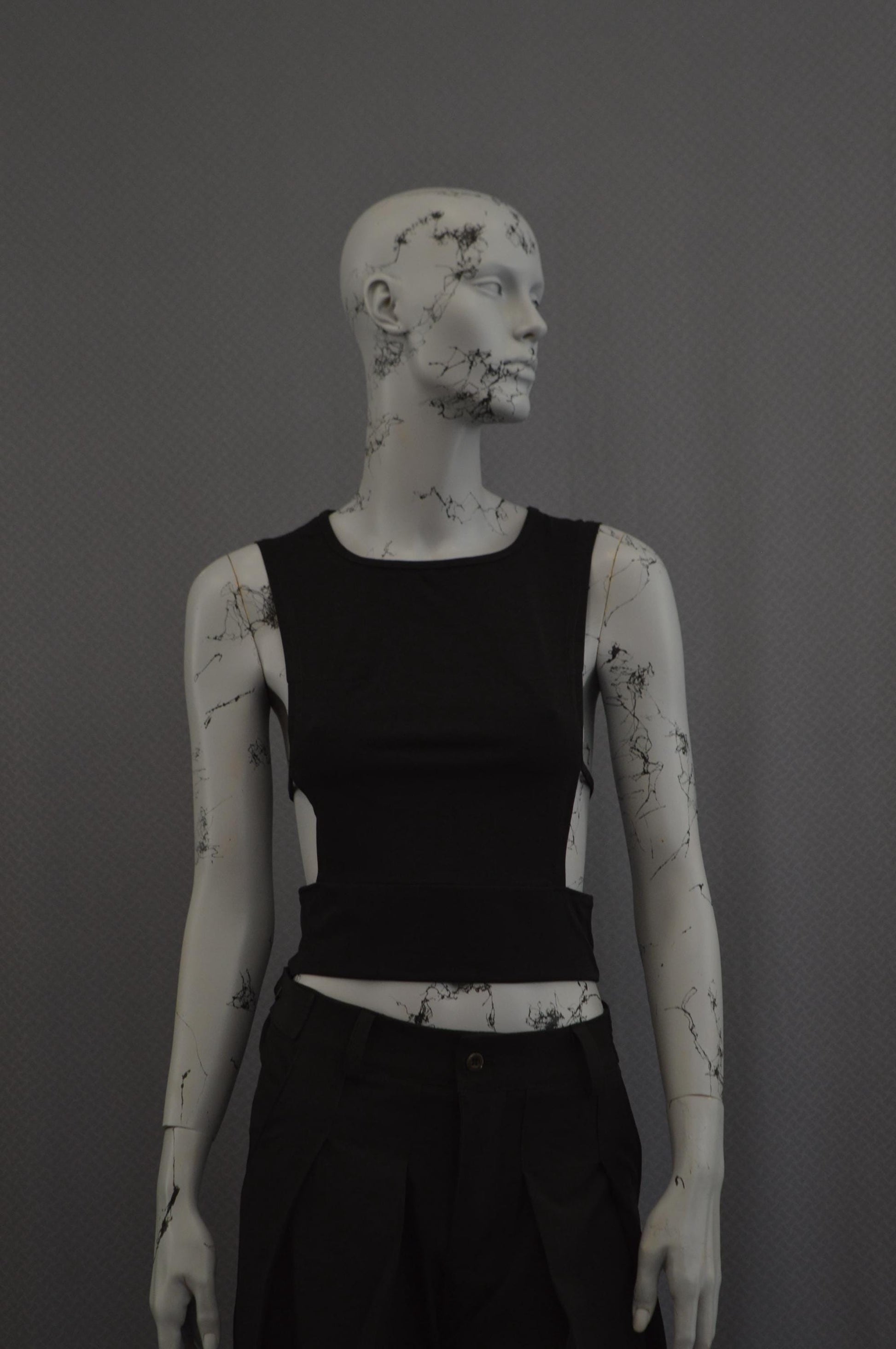 Urban Soho Side Cut Top