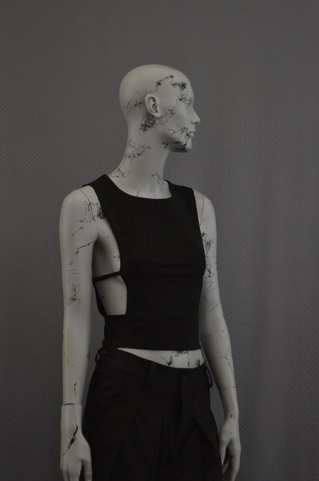 Urban Soho Side Cut Top