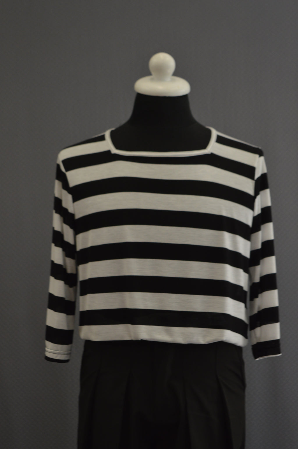 Citygroove square neck t-shirt