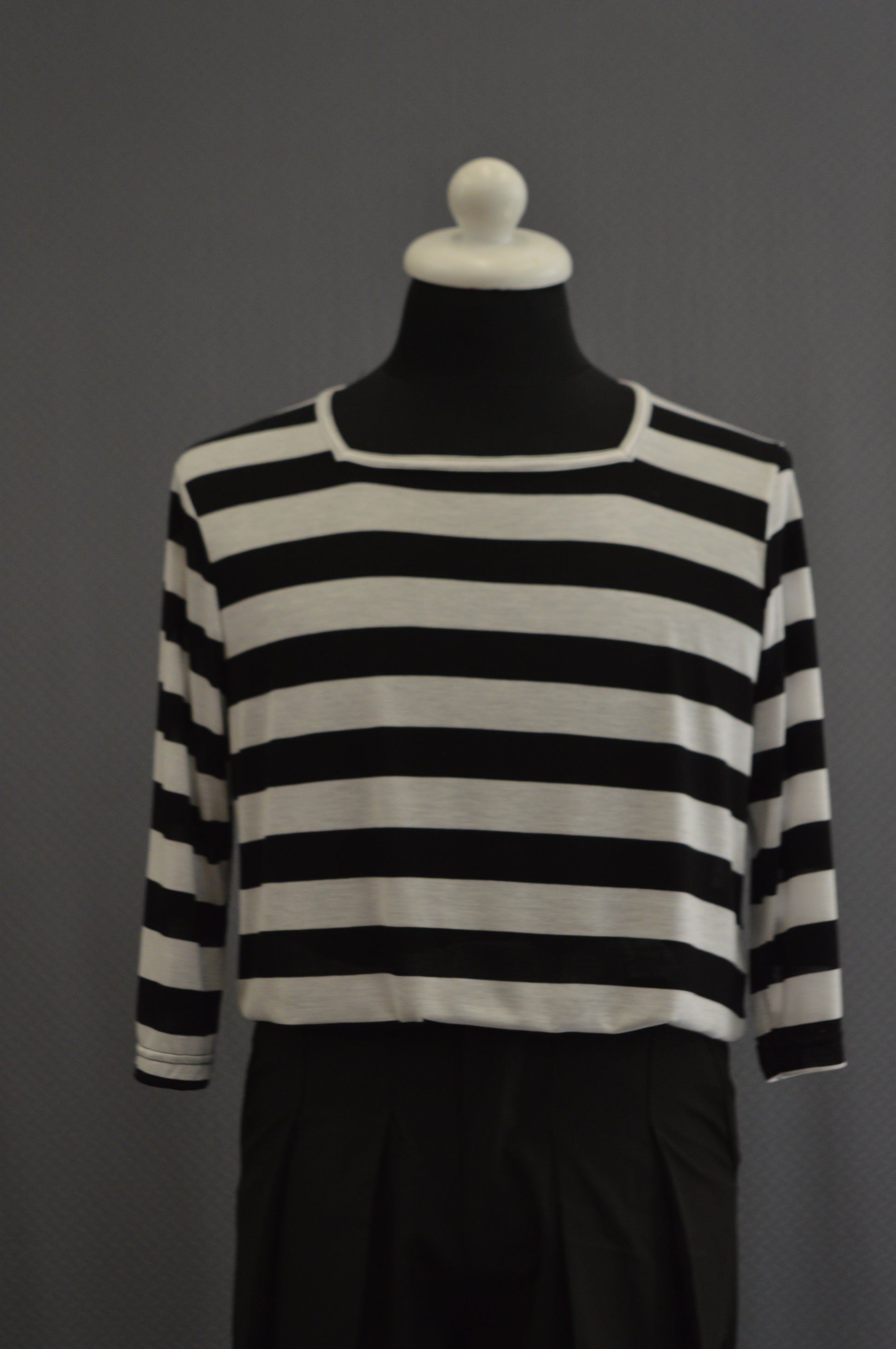 Citygroove square neck t-shirt