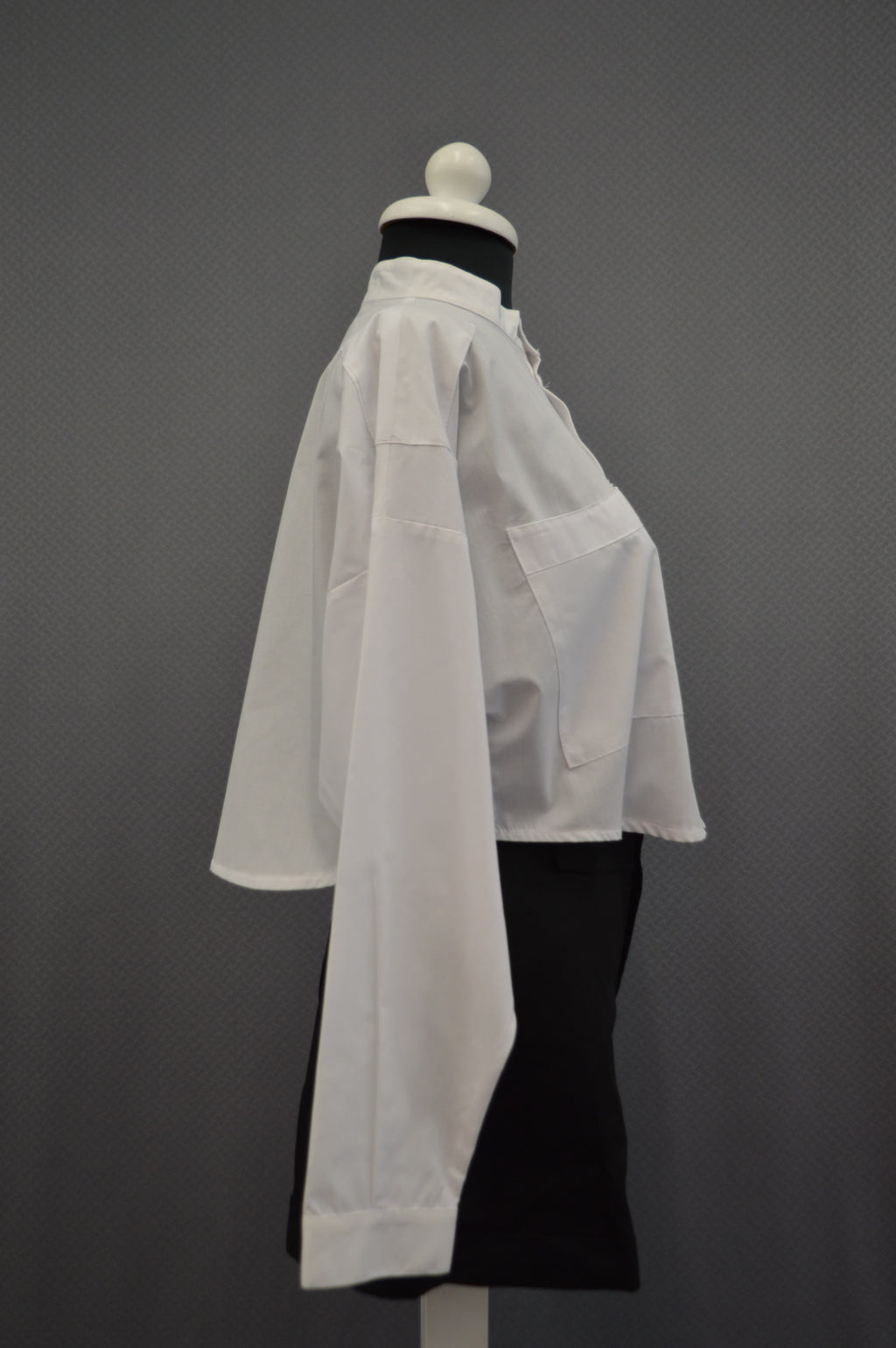 Johatsu Crop Shirt